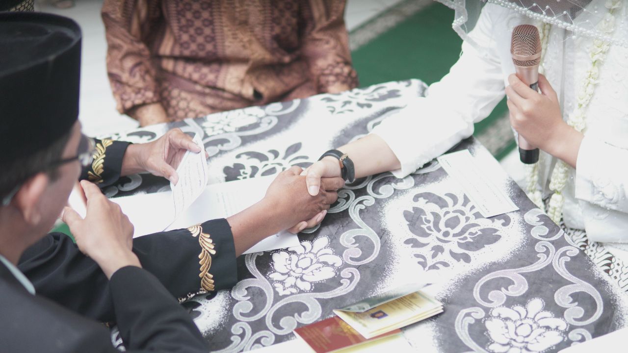 7 Bacaan Akad Nikah Bahasa Arab Latin dan Artinya Lengkap!