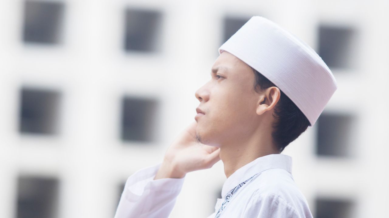 Doa setelah Iqomah Latin Arab dan Artinya Sesuai Sunnah