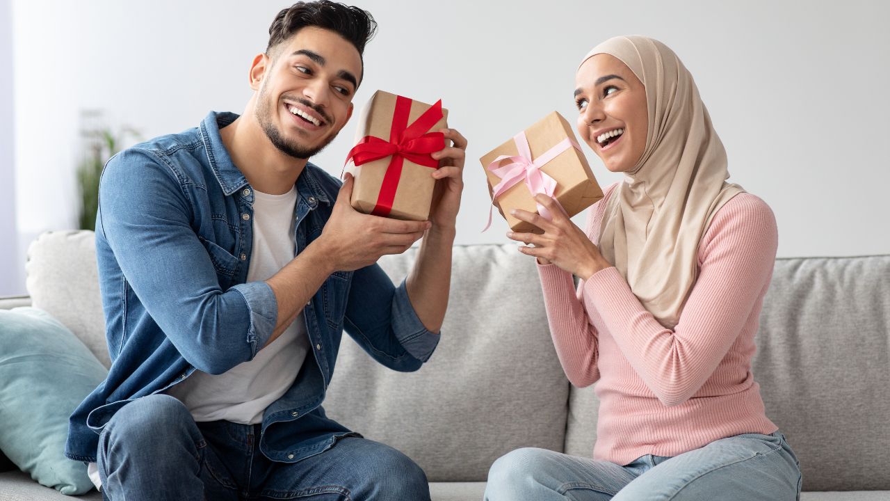 10 Kata Cinta untuk Suami dalam Islam, Romantis!