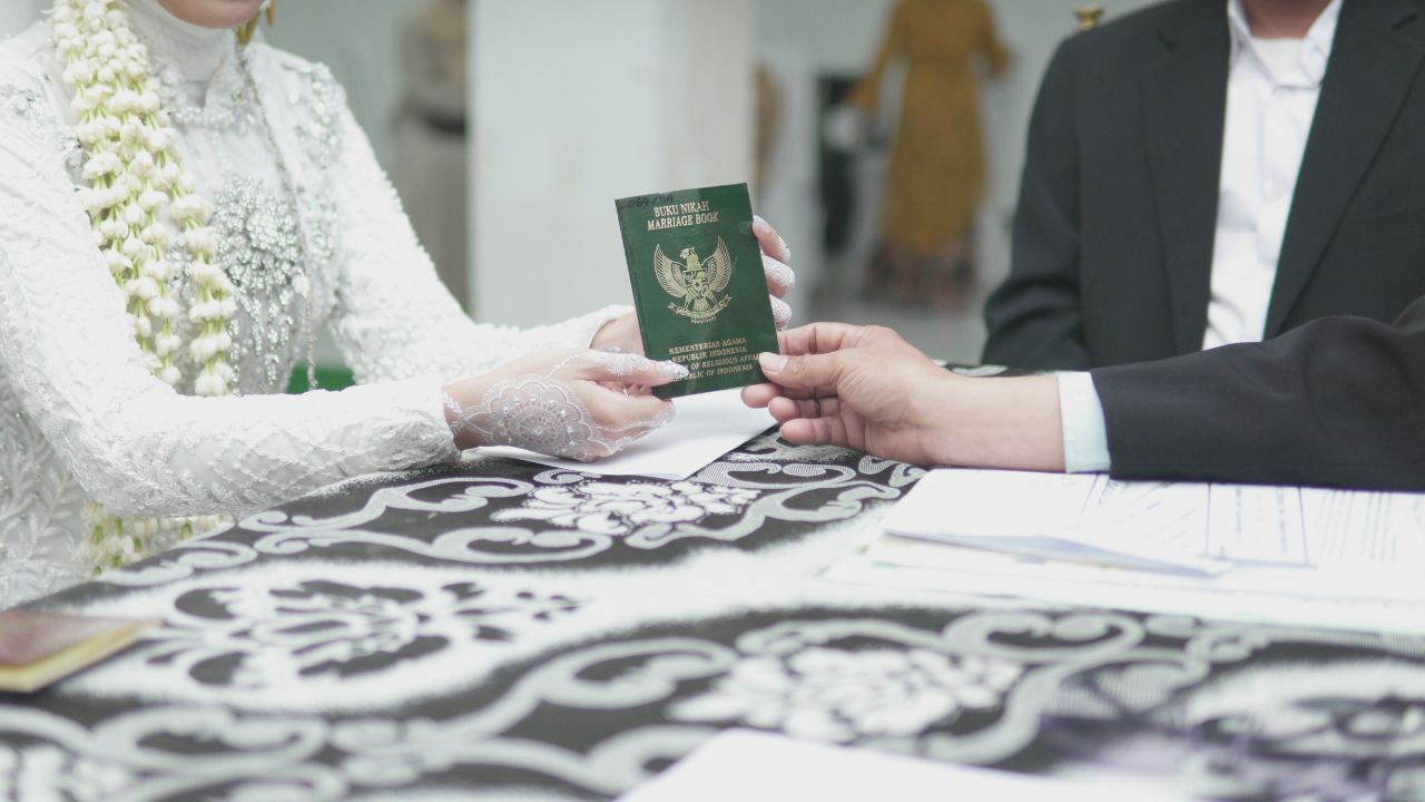 Nikah Beda Agama Menurut Islam, Ini Yang Diperbolehkan!