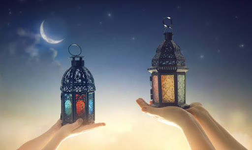 23 Puisi Ramadhan Penuh Hikmah untuk Berbagi Momen Istimewa