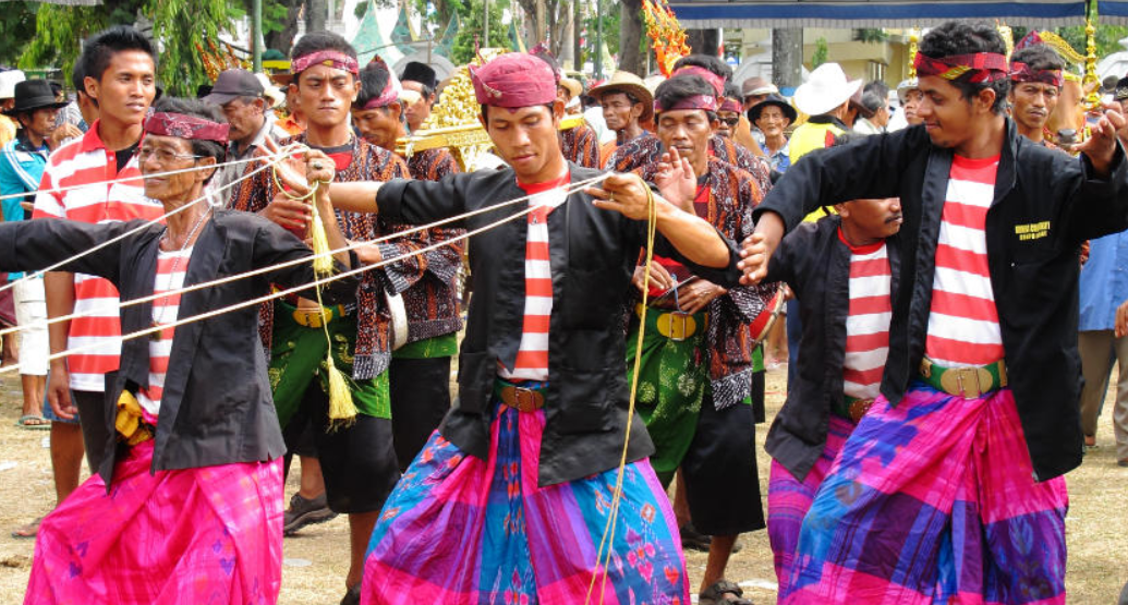 20 Pantun Madura Unik dan Lucu untuk Adu Pantun