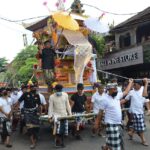 Gotong Royong: Pengertian, Manfaat, Makna, Jenis, & Contohnya