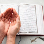 8+ Khasiat Doa Sapu Jagat yang Sering Dibaca Rasulullah, Lengkap!