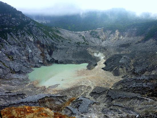 Danau Air Asam