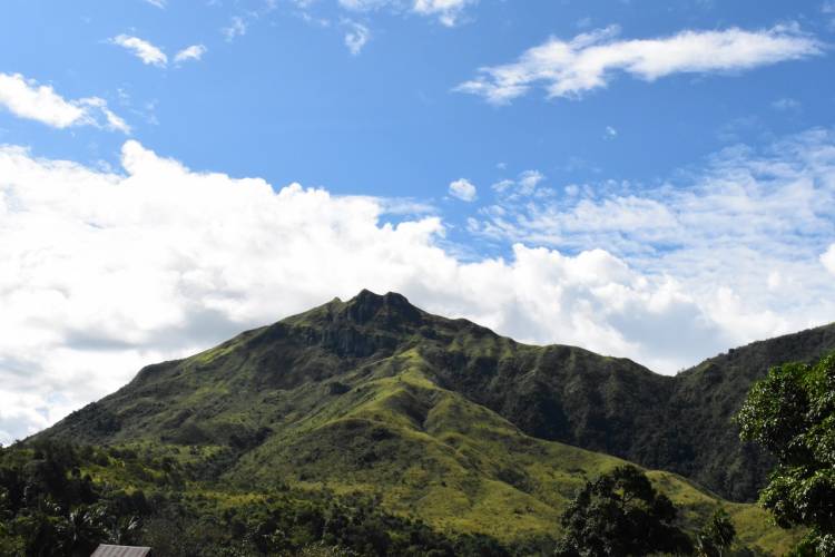 Gunung Gandang Dewata