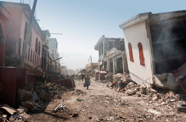 Jenis Gempa Berdasarkan Kedalaman