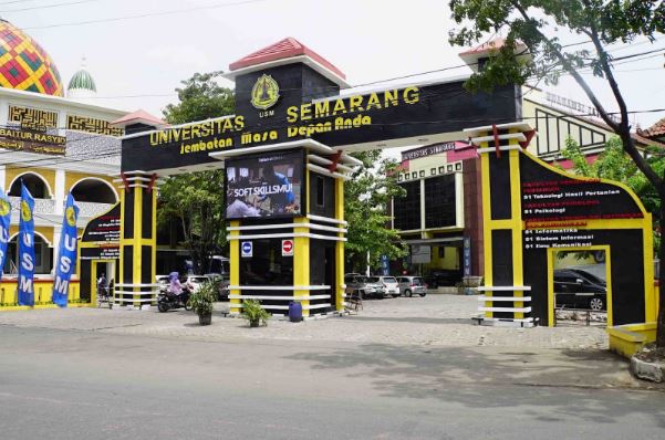 Universitas Semarang USM