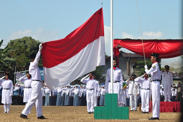 Kepastian Hukum dan Amanat Penegakkan Hukum 