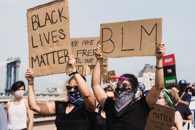 Sejumlah Pendemo "Black Lives Matter"