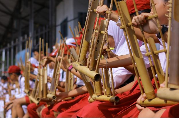 Cara Memainkan Angklung