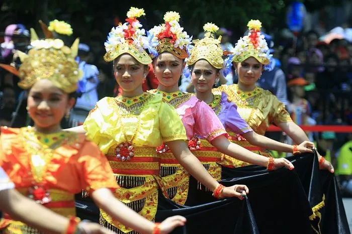 Kalung dan Gelang