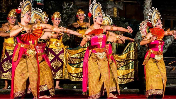 Tari Janger: Sejarah, Jenis Tari, Makna, Ciri, dan Properti