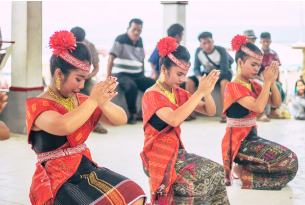 Mengenal Tari Tor Tor: Sejarah, Tujuan, Makna, dan Properti