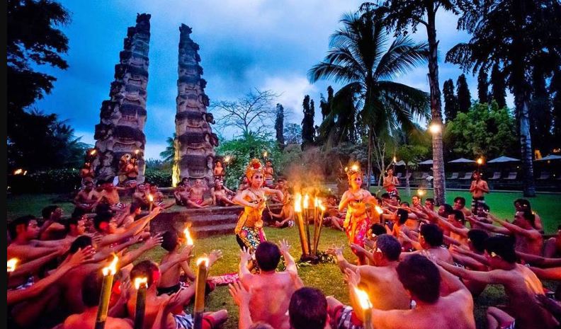 Pola Lantai Tari Kecak Lengkap dengan Gerakan & Lagunya