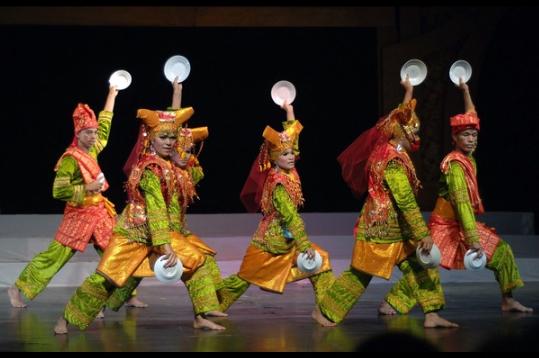 Perbedaan Tari Tradisional dan Tari Kreasi serta Ciri Khasnya