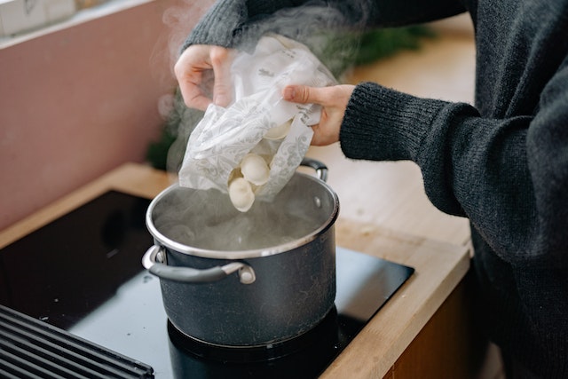 Memasak Air dalam Panci