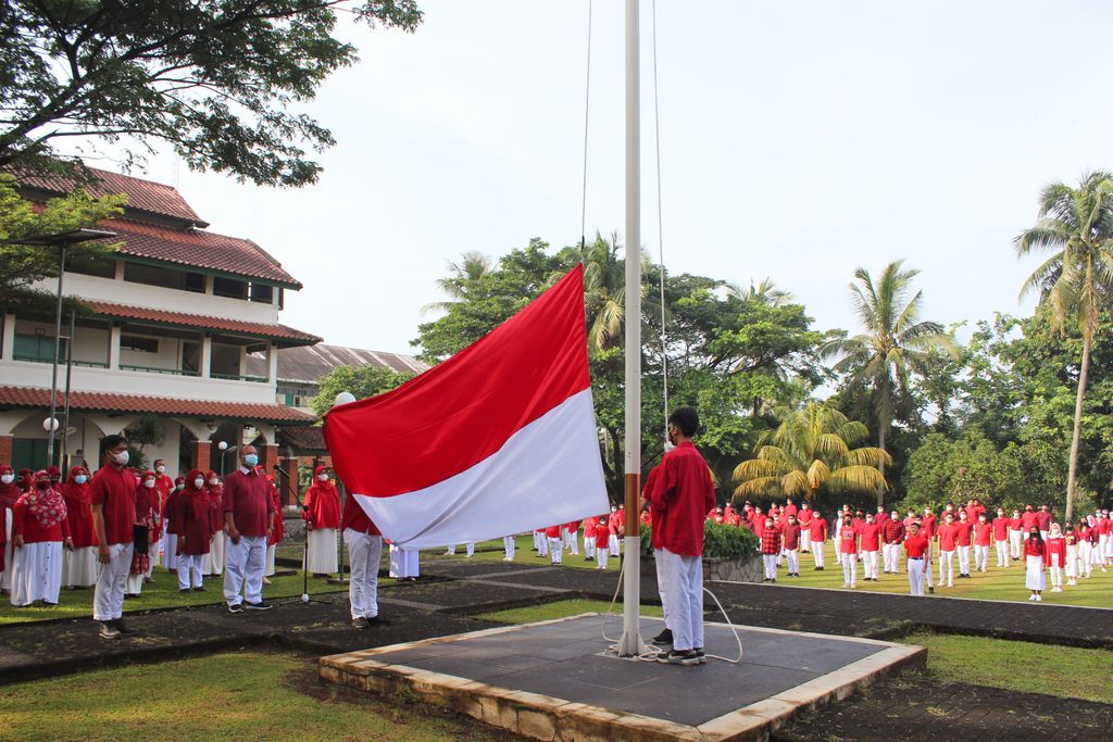 Upacara sebagai ungkapan nasionalisme di lingkungan pendidikan