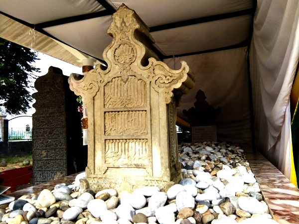 1. Makam Sultan Malik Al Shaleh