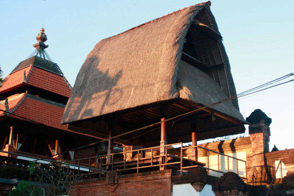 Lumbung di rumah adat Bali 