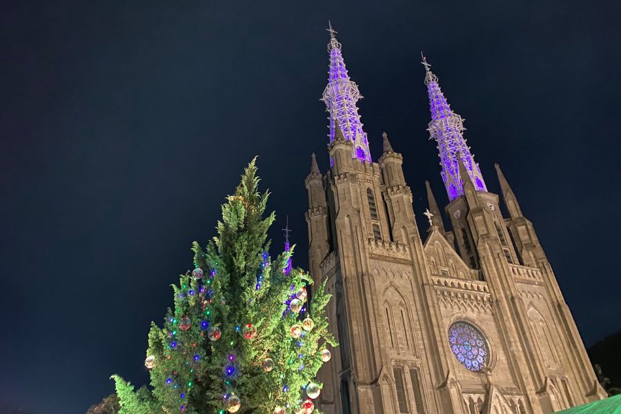 Tempat Ibadah Agama Kristen Protestan Gereja 