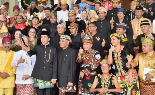 Menghargai Perbedaan Budaya dan Tradisi  