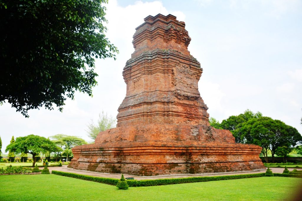 Candi Brahu 