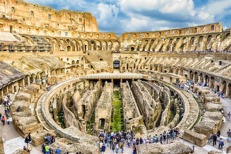 Bangunan bersejarah Colosseum di Eropa 