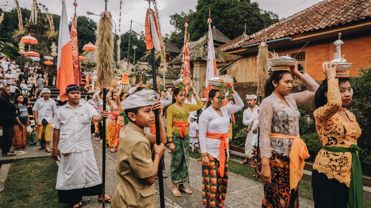 10 Pakaian Adat Bali, Makna, Ciri dan Keunikannya