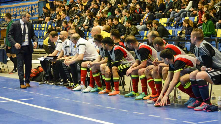 Bangku cadangan futsal 