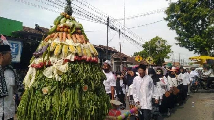 Rebo Wekasan atau Ngirab 