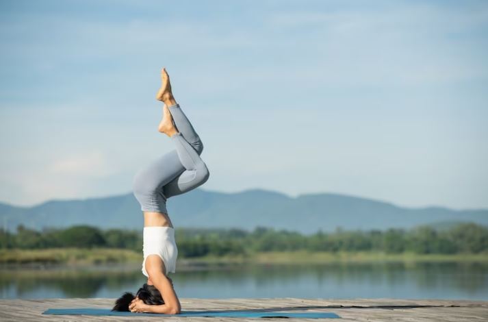 Senam Lantai Headstand 