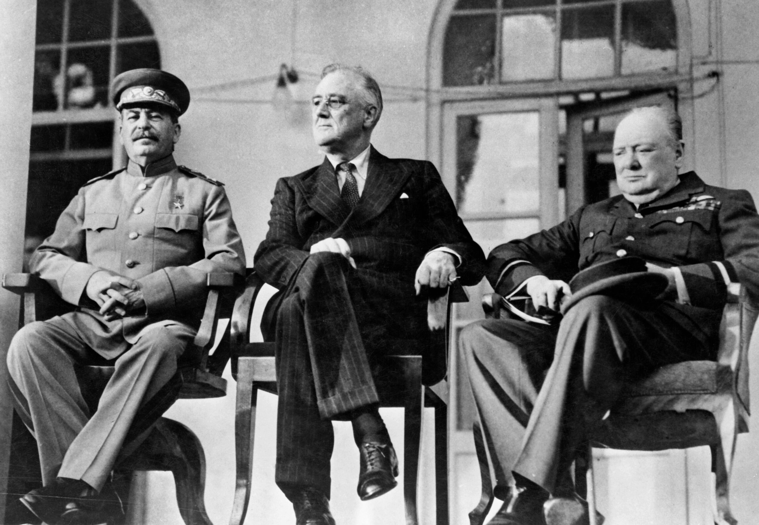 Stalin, Roosevelt, dan Churchill sebagai pemenang Perang Dunia II 