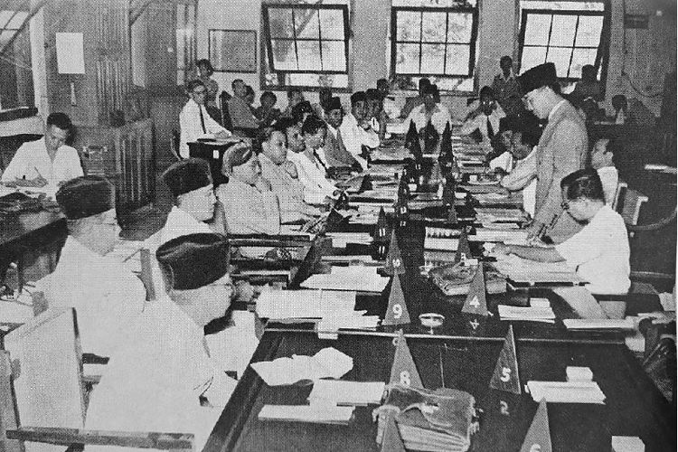 Hasil Sidang PPKI Mulai Tanggal 18,19, dan 22 Agustus 1945