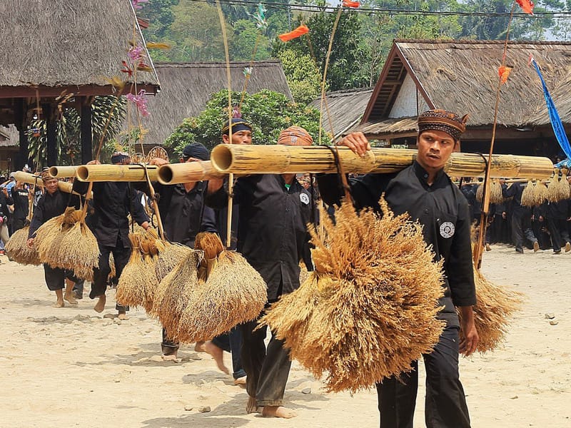 7 Upacara Adat Jawa Barat, Fungsi dan Pelaksanaannya