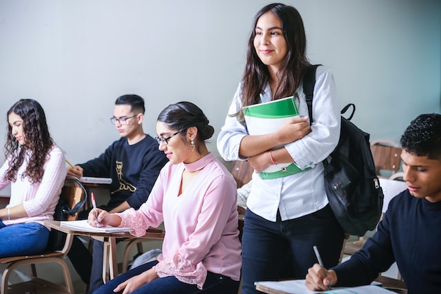 15 Jurusan Kuliah untuk Anak IPA yang Bergaji Besar, Prospek Kerja Lengkap!