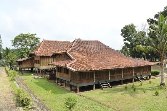 7 Macam Rumah Adat Palembang, Struktur, dan Keunikannya