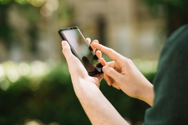 Mengenal Penemu Handphone Pertama dan Sejarah Singkatnya