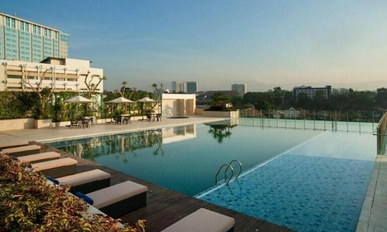 25 Rekomendasi Hotel Di Bandung Terbaik Untuk Keluarga & View Bagus