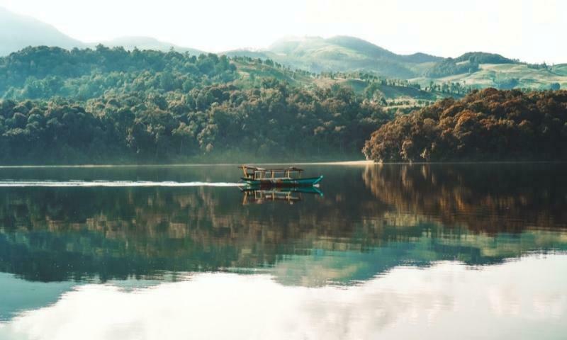 Tempat Wisata di Ciwidey Danau Situ Patenggang
