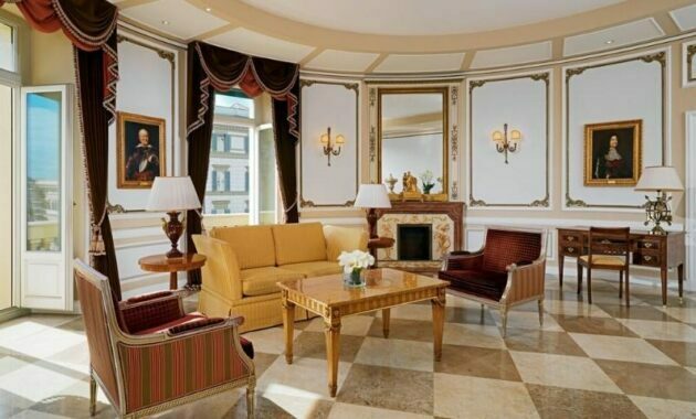 The Westin Excelsior Living room