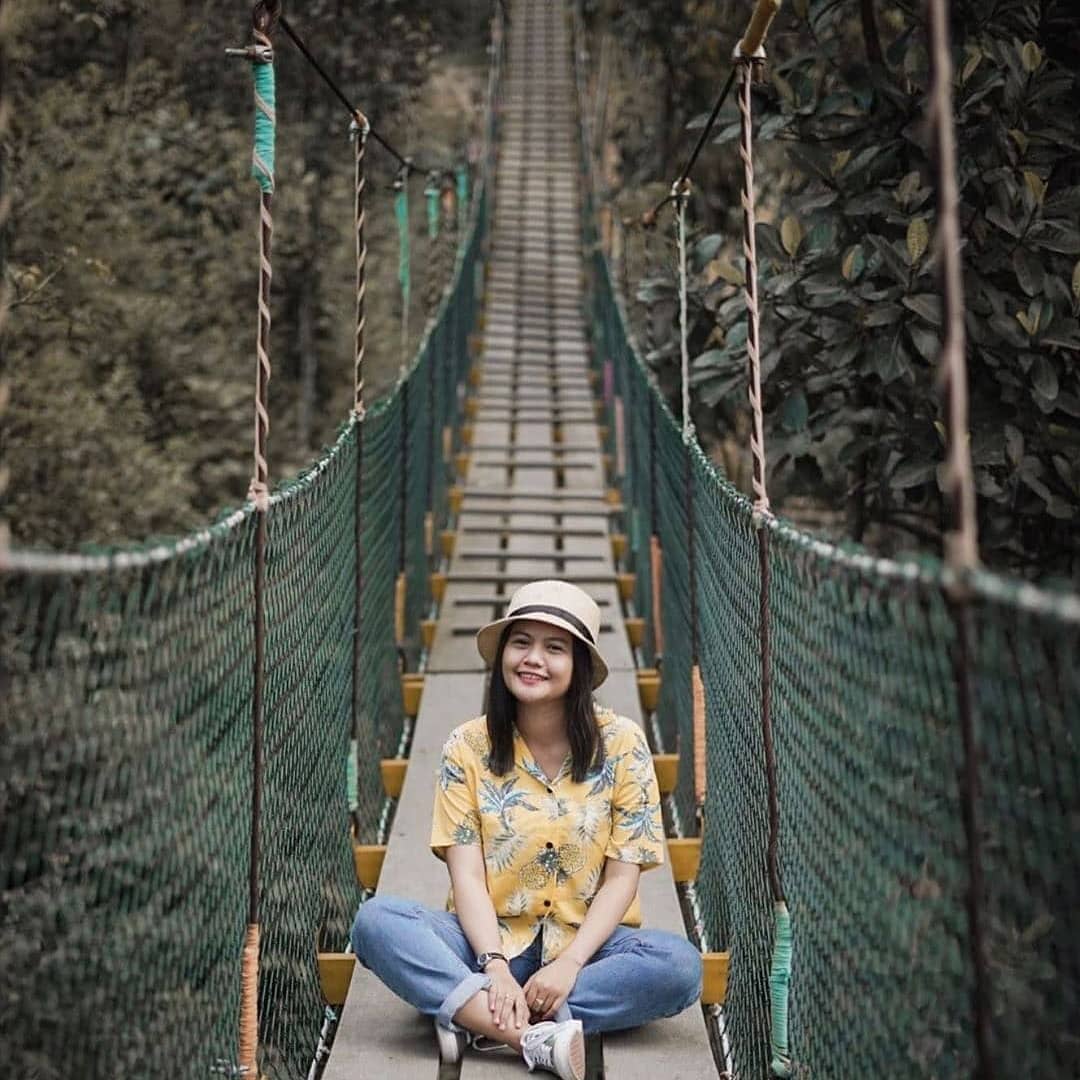 Tempat wisata Ciherang - jembatan gantung