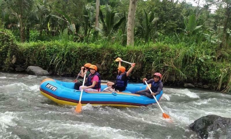 Rafting di Sungai Telaga Waja bali