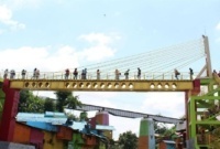 Jembatan Kaca Ngalam Indonesia