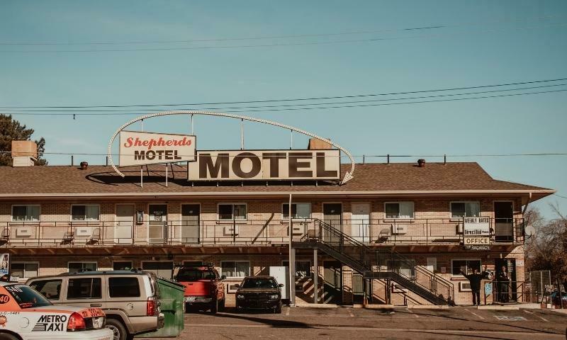 Motel adalah