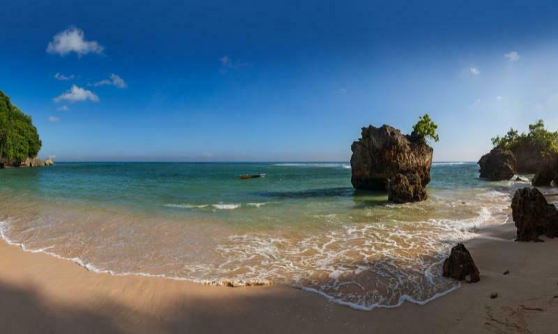 pantai Padang-padang Bali