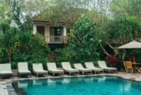 Rekomendasi villa pet friendly di Bali.