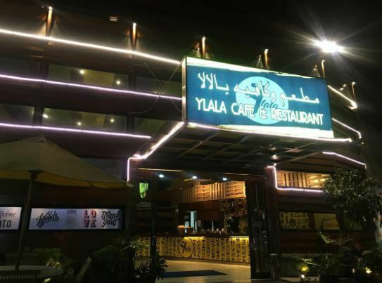 Ylala Cafe Tempat Nongkrong di Puncak