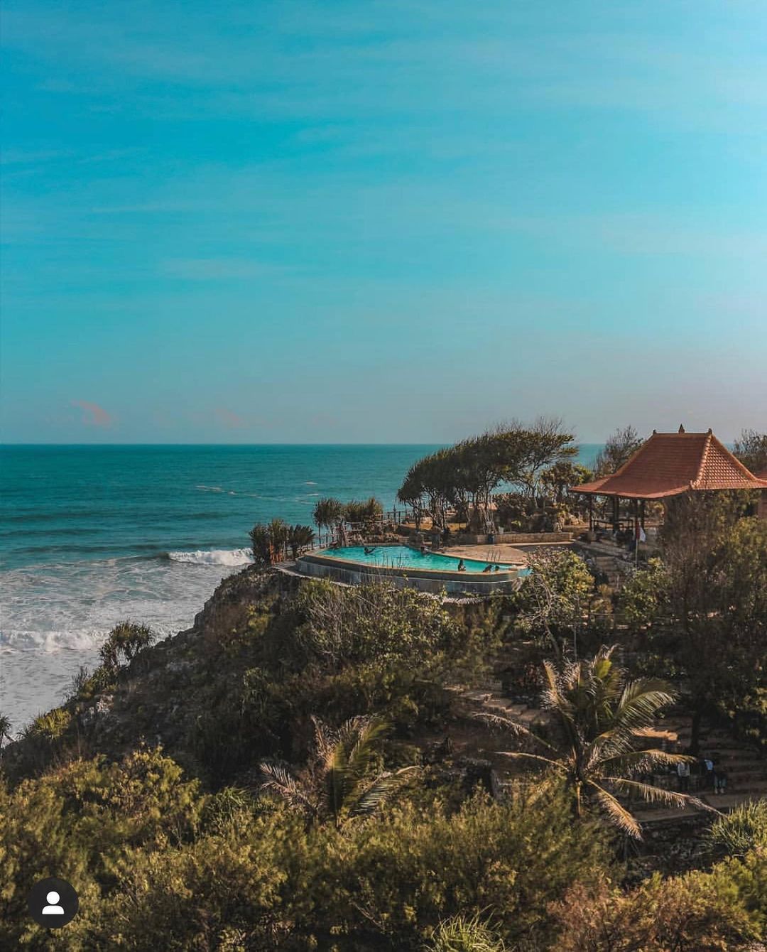 Innesyya Resort Jogja dengan view Pantai