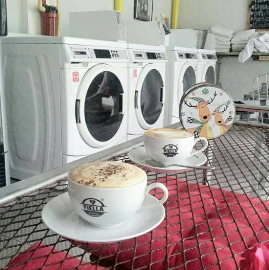 Foam Coffee & Coin Laundry